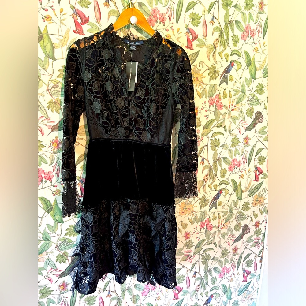BNWT Velvet And Lace Dress MSRP 398.00 - Picture 1 of 4